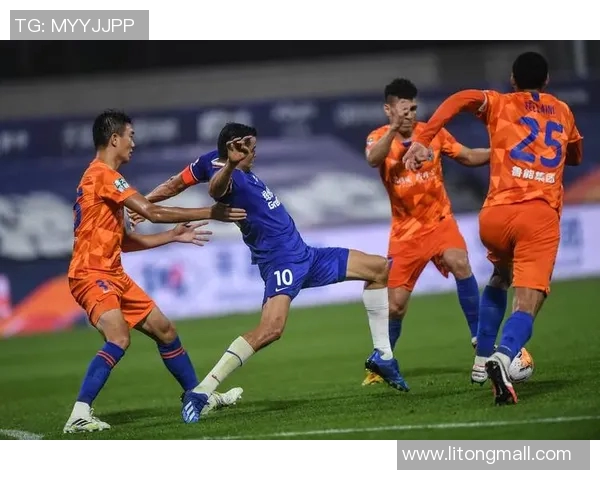 2001年鲁能与申花激战回顾：足球史上的经典对决与传奇时刻